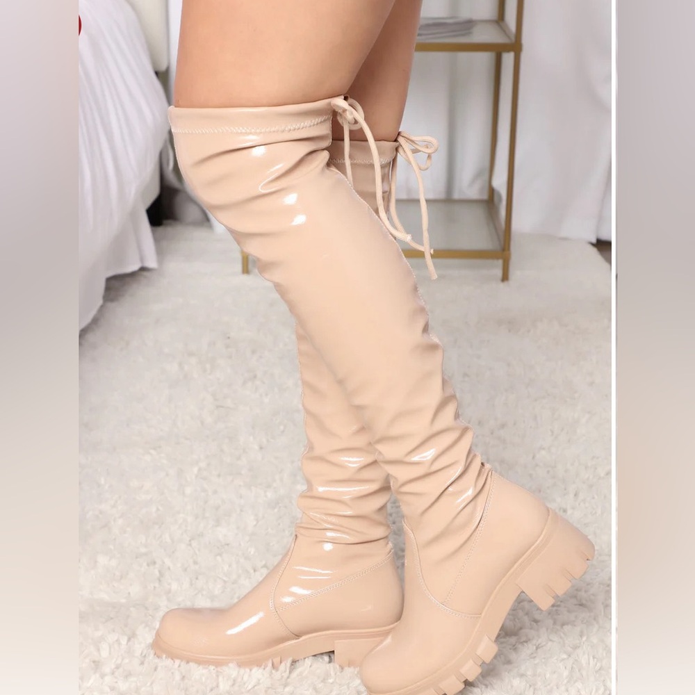 Fashion nova thigh high boots, color beige, size 6 in women